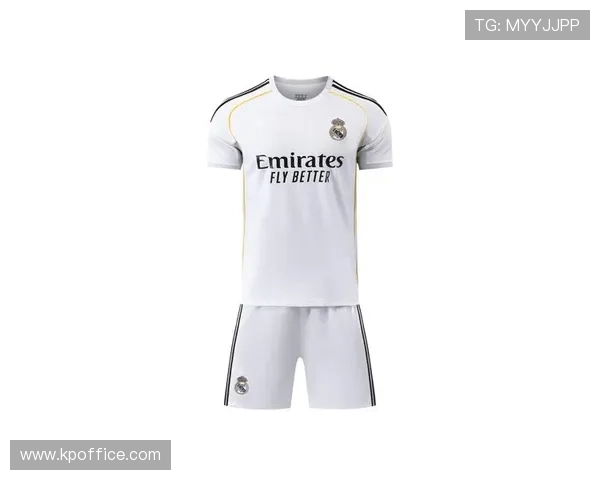 皇马125周年复古球衣谍照